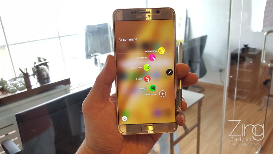 Galaxy Note 5外观帅气 高端大气上档次 等你来评测