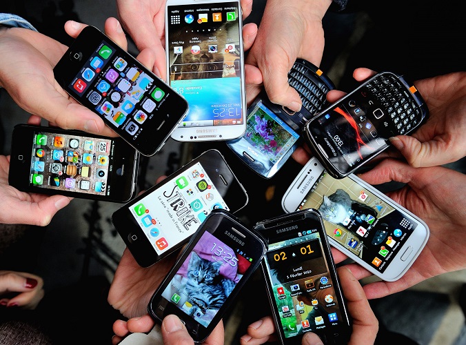 smartphones france AFP 271213
