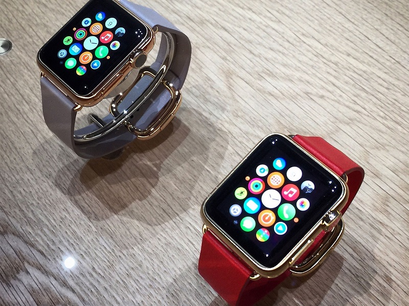 apple-watch-gold-gray-red-bands-hero