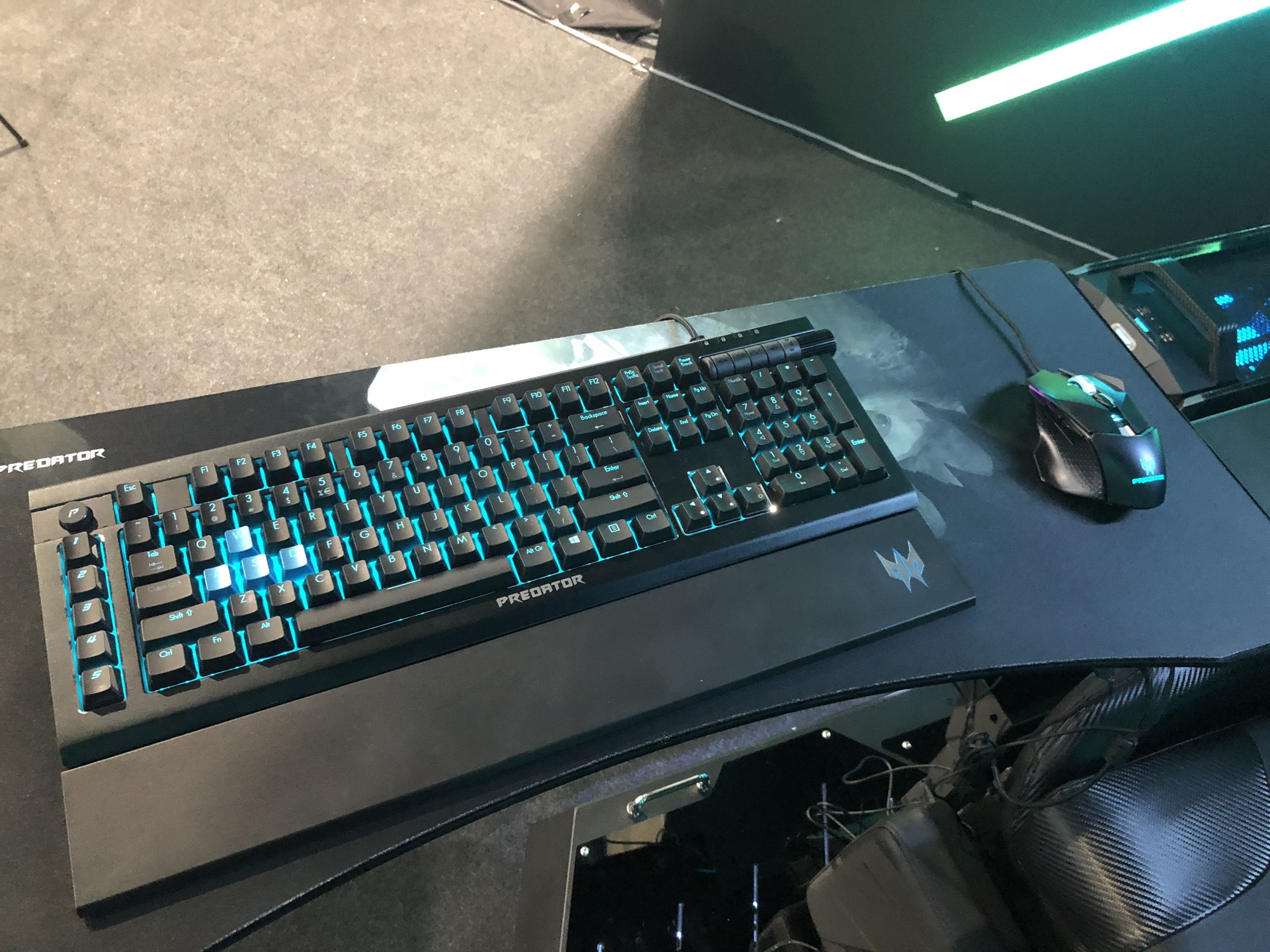 Acer Predator Thronos Keyboard Mouse