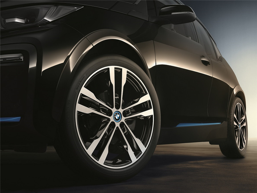 The First Ever BMW i3s 2