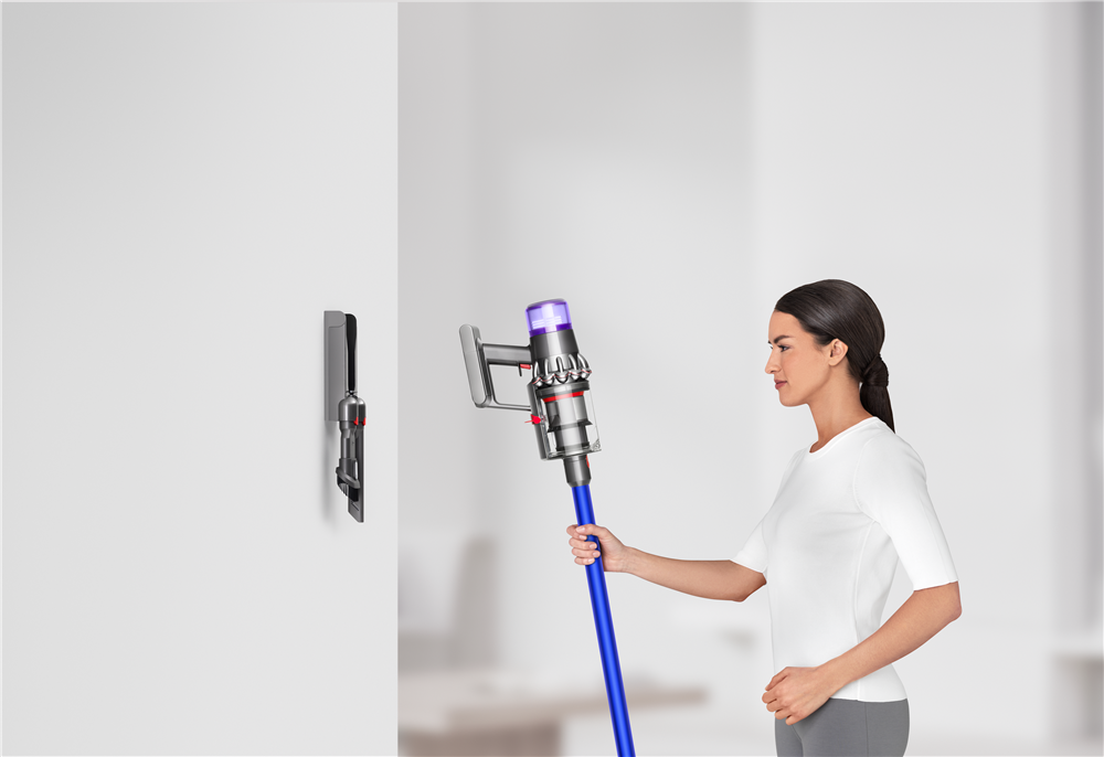 Dyson V11 Absolute wall dock action