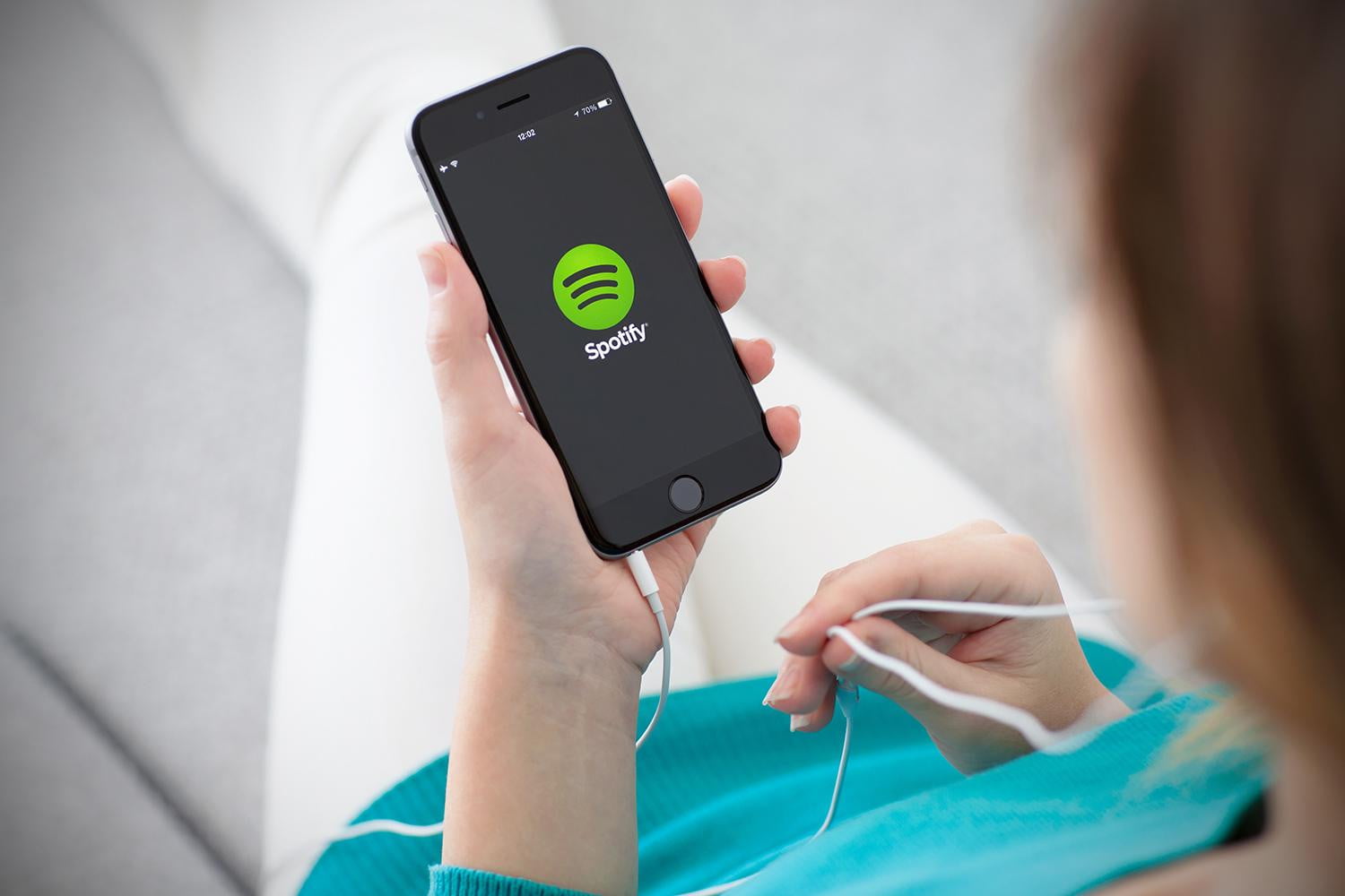 how spotify and pandora are hurting artists with ad supported music 2