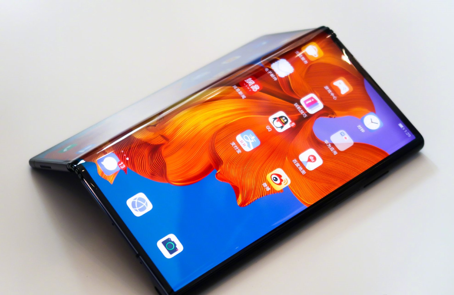 huawei mate x featured img 1