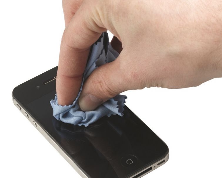 best way to clean iphone screen
