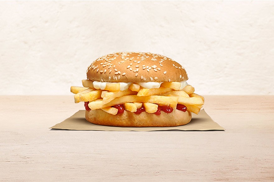 https hk.hypebeast.com files 2020 02 burger king chip butty chip butty with bacon release info 2