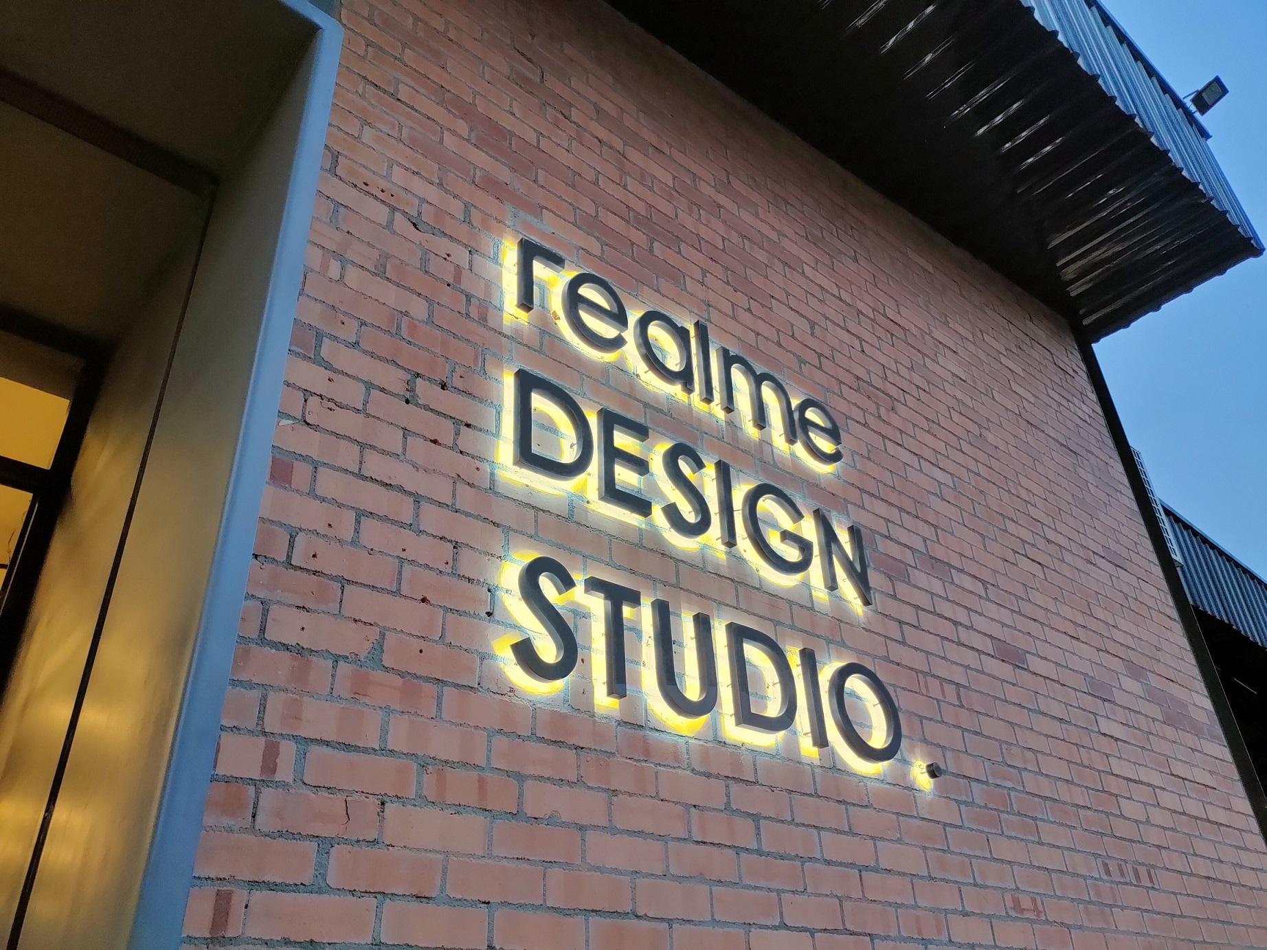 realme Design Studio 2