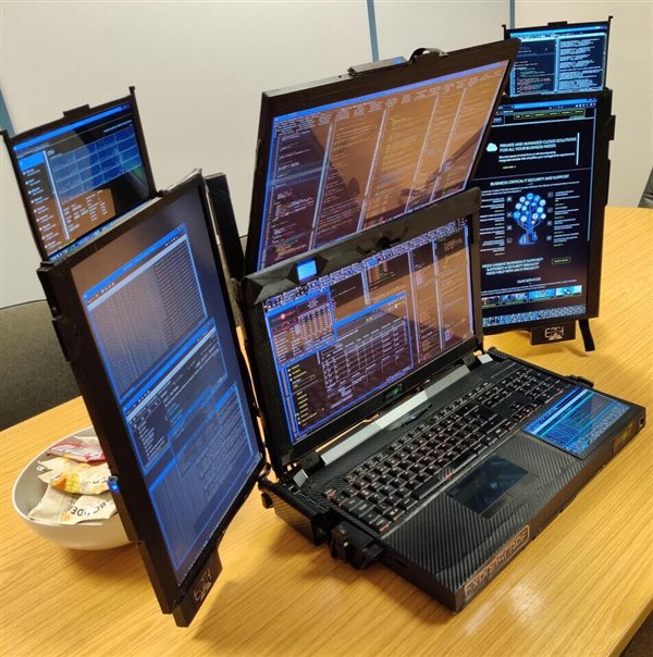 这样的笔电你看过吗?Expanscape推Aurora 7:首款7块屏幕笔电、11.8kg、搭载AMD Ryzen 9或Intel Core i9! 5 s bceeb1869e1a4366b9ee9cbc9074bfb8