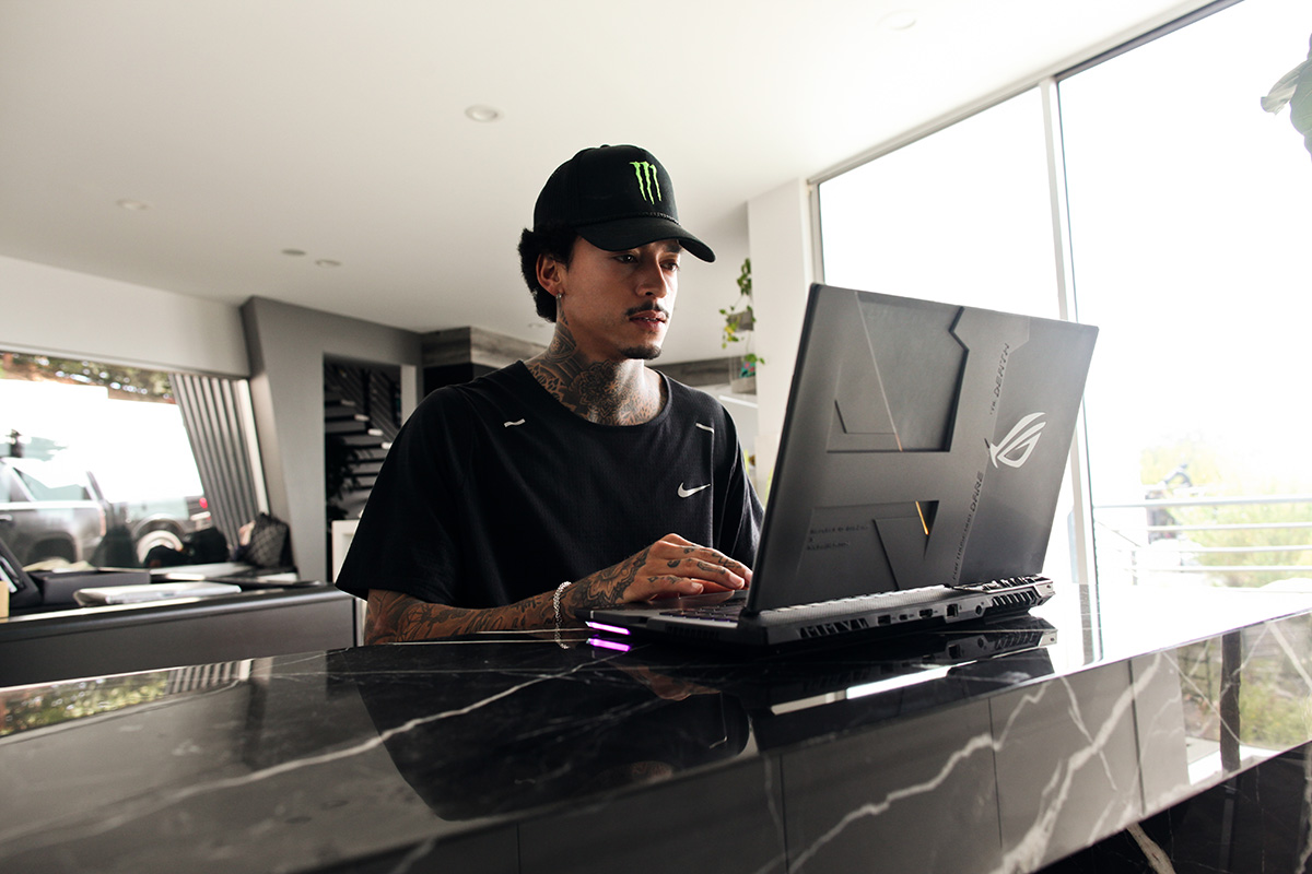 Nyjah uses the ROG Strix Nyjah Huston special edition in his daily life
