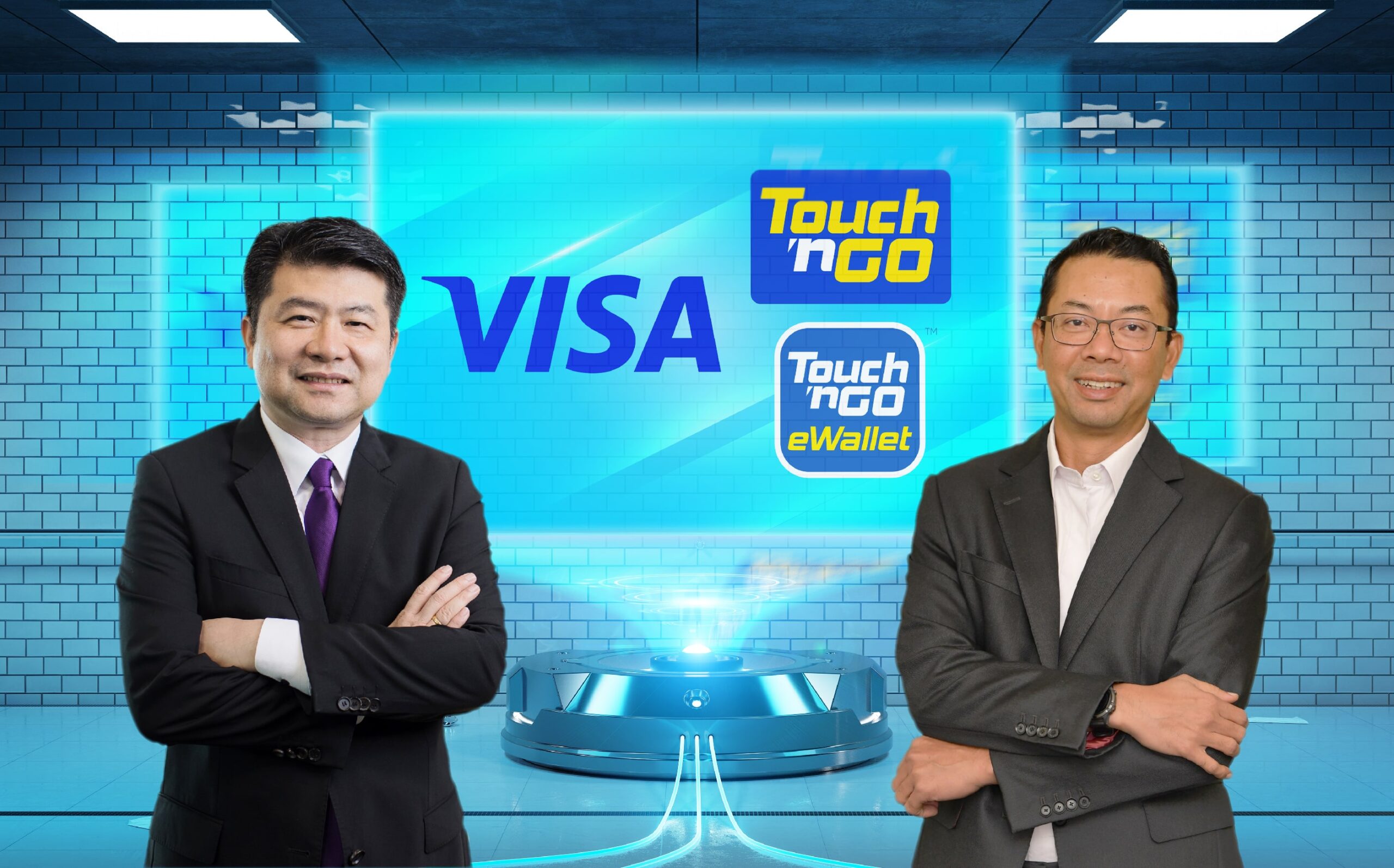 Ng Kong Boon Visa Country Manager for Malaysia left with Effendy Shahul Hamid Group CEO Touch ‘n Go Group – formalising the strategic partnership between the two companies scaled
