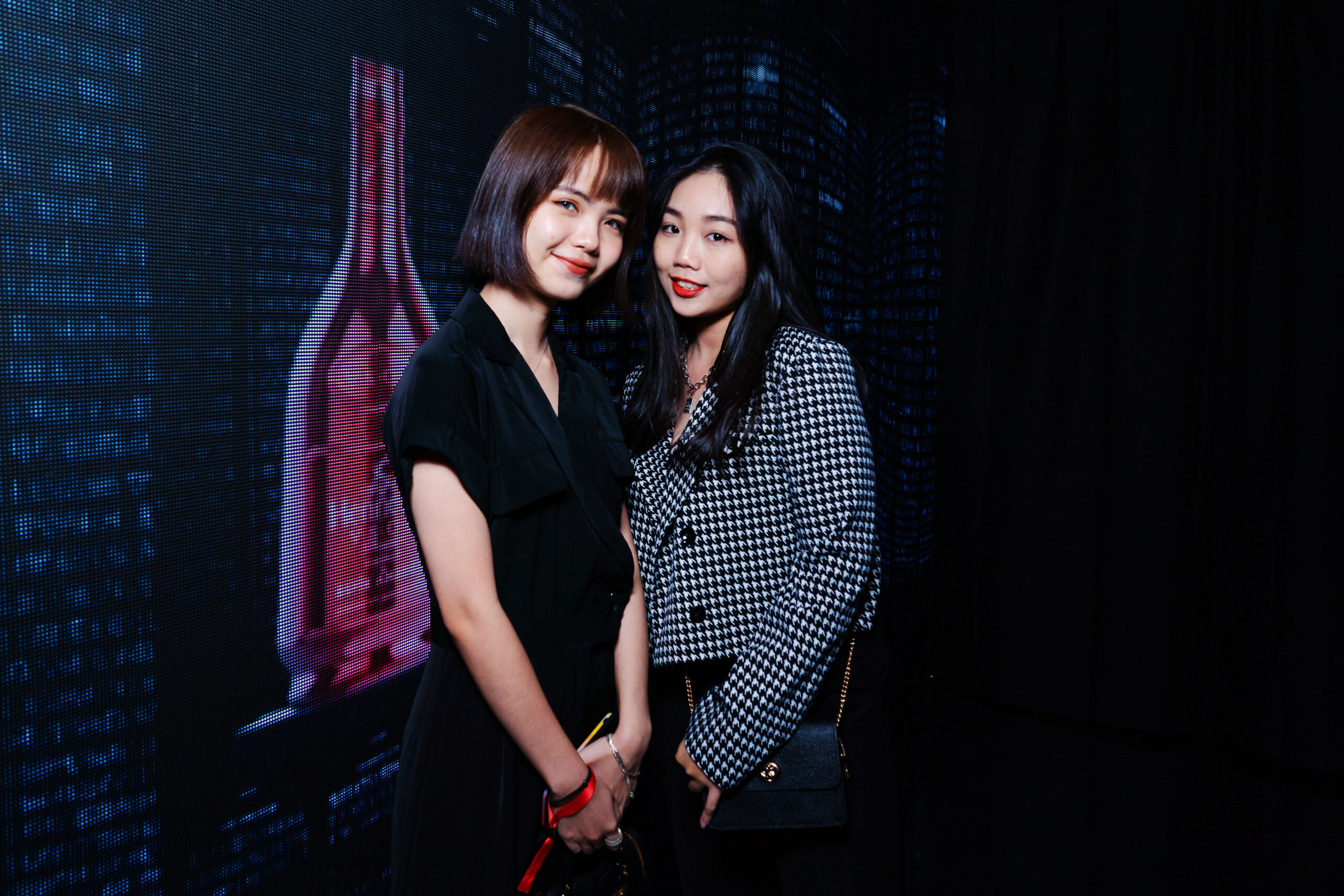 Guests at the Hennessy V.S.O.P Refik Anadol Pop Up 3 scaled
