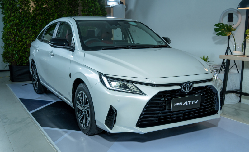 HLM Toyota Yaris ATIV Premium Luxury 05