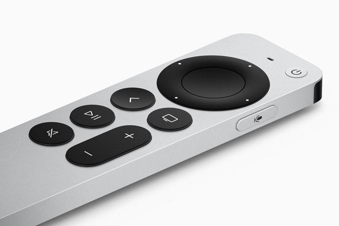 Apple TV 4K Siri Remote close up 221018 big.jpg.medium