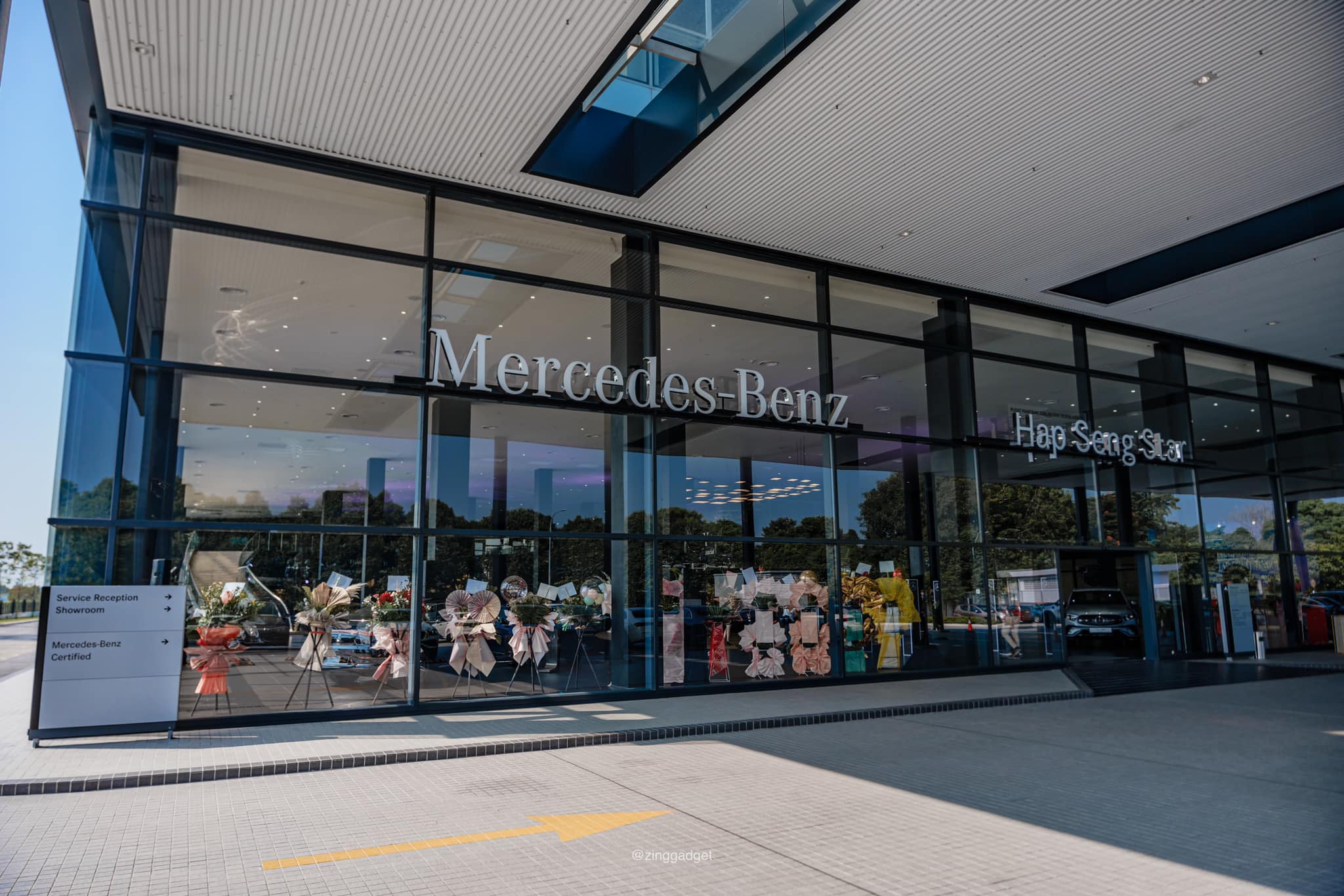 Mercedes-Benz和Hap Seng Star共同推出全马最大的Autohaus,地点就在Bukit Tinggi! 3 340473561 221218023845286 4773870529283607128 n 1 1