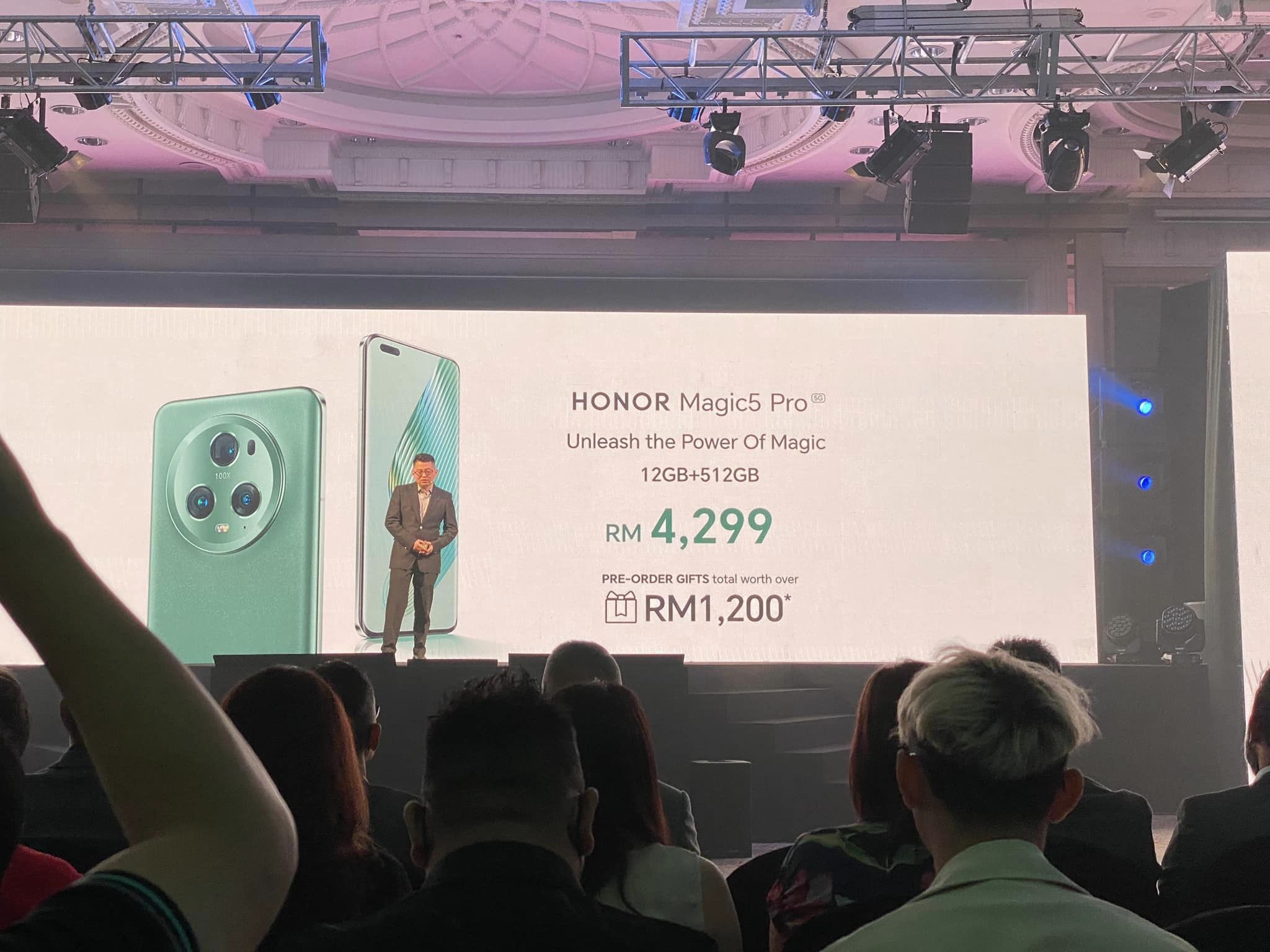 售RM3499起!HONOR Magic5系列大马售价公布:最高后置50MP三摄、骁龙8 Gen2处理器,DXOMARK相机/屏幕第一名! 33 售价 2