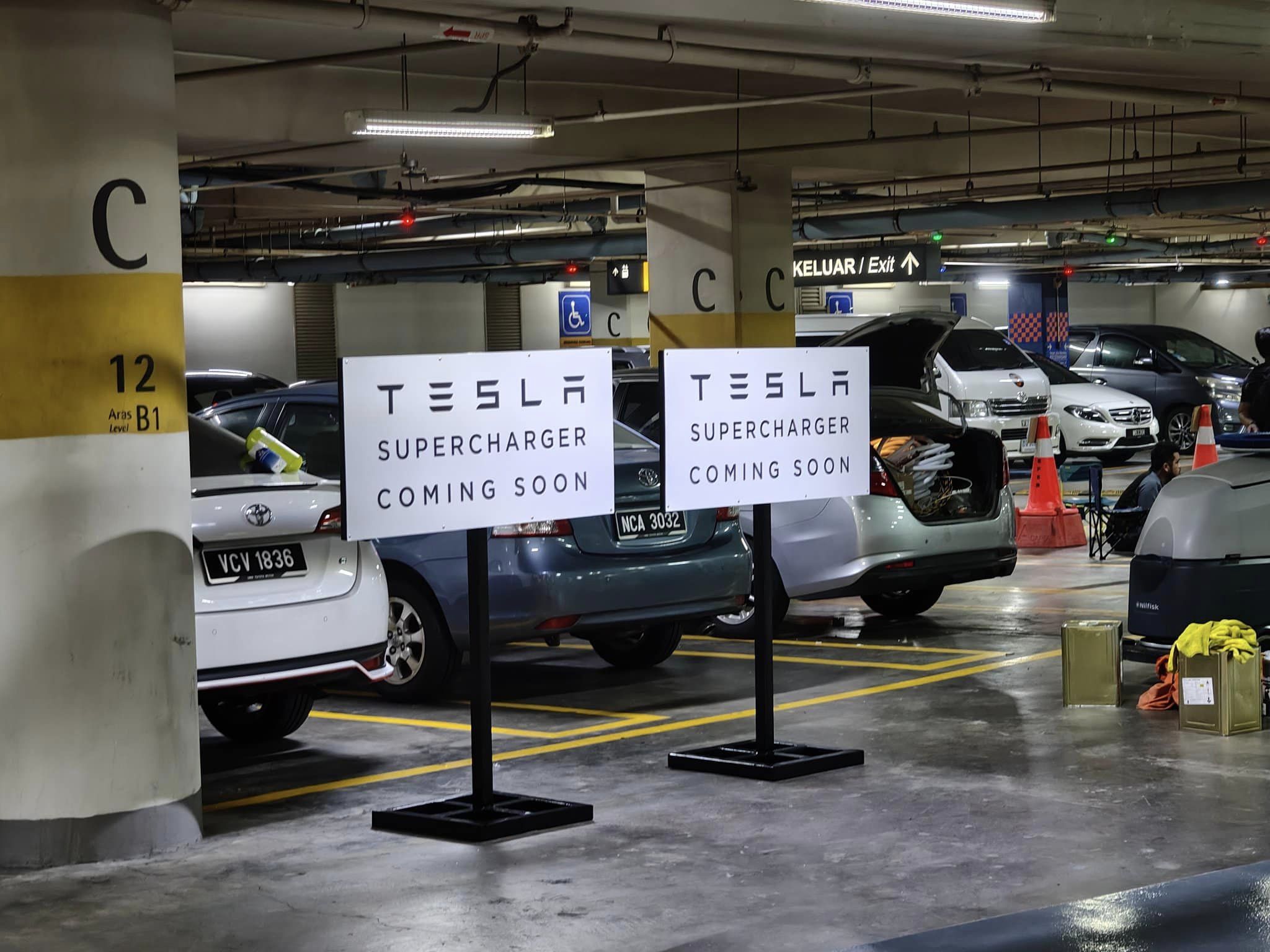 Tesla Charging Pavilion 4