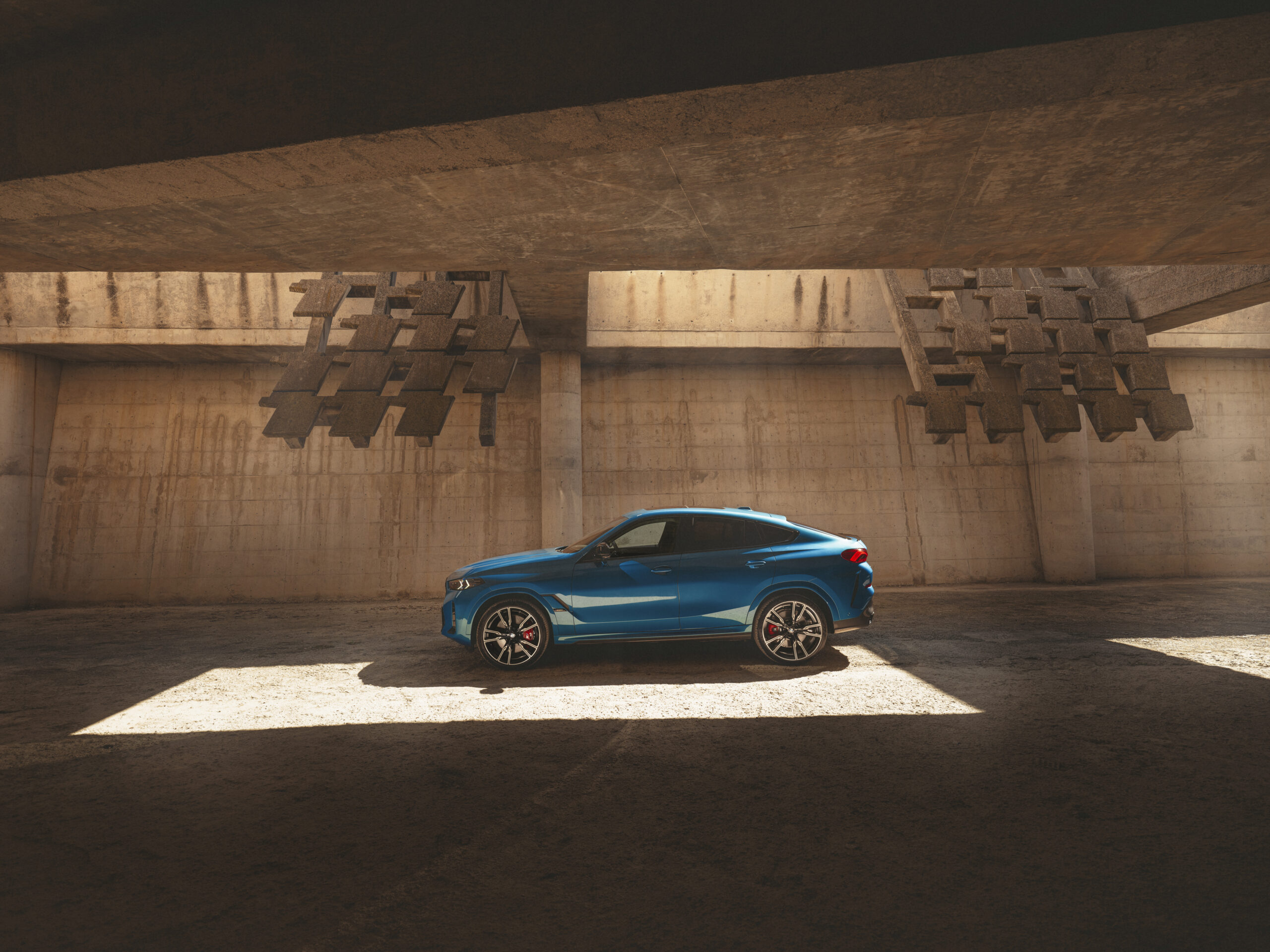 P90492397 highRes the new bmw x6 m60i scaled
