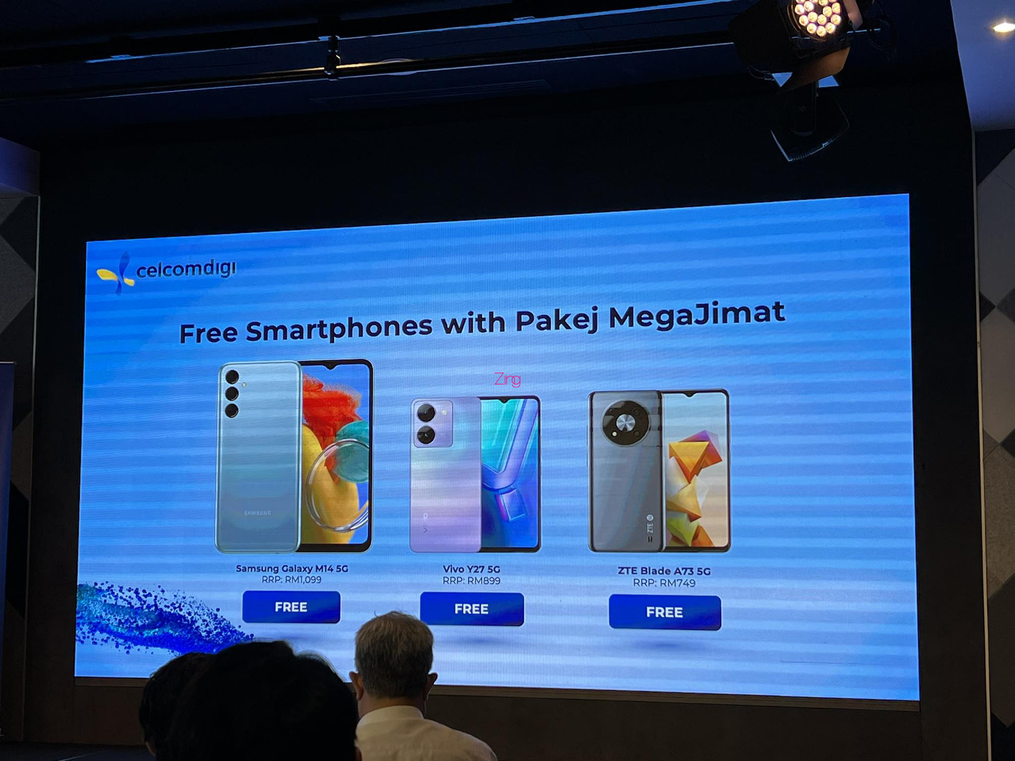 CelcomDigi手机配套：最长36个月合约期限、iPhone 15 Pro Max每月RM120起；特定配套，还能拿免费手机！