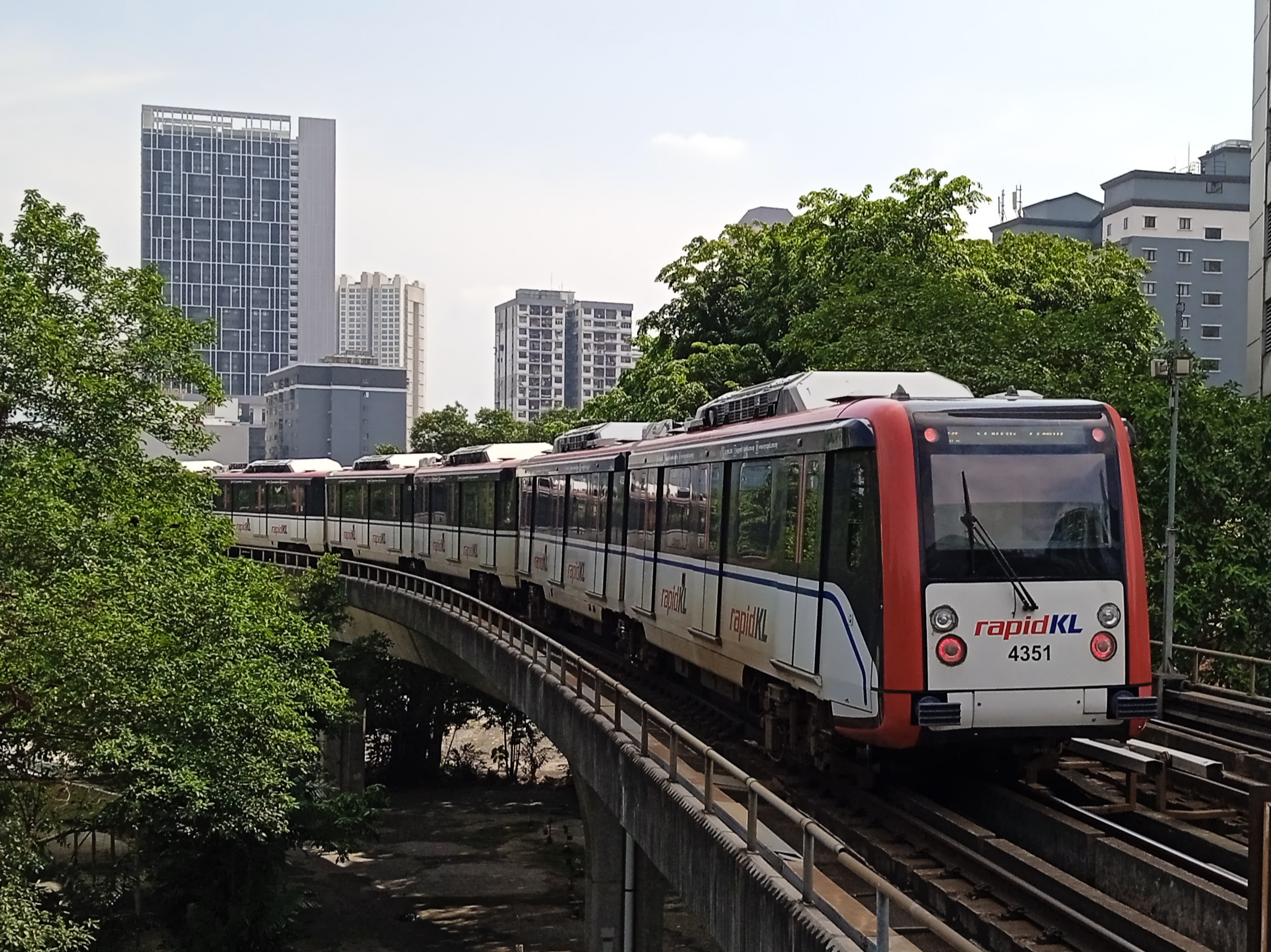 AMY 35 leaving Sultan Ismail LRT Station 20230813 105651