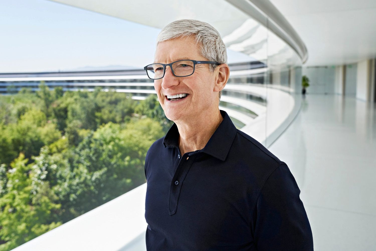 Tim Cook：Apple的AI功能不会收费！只要有iPhone、iPad、Mac就能使用！