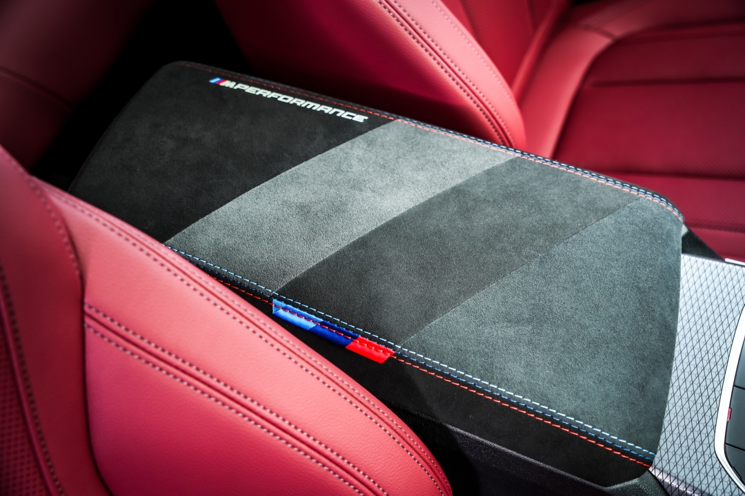 限量50台!BMW推出M340i xDrive Edition 50 Jahre,售RM396,800 7 21. The New BMW M340i xDrive Edition 50 Jahre 副本