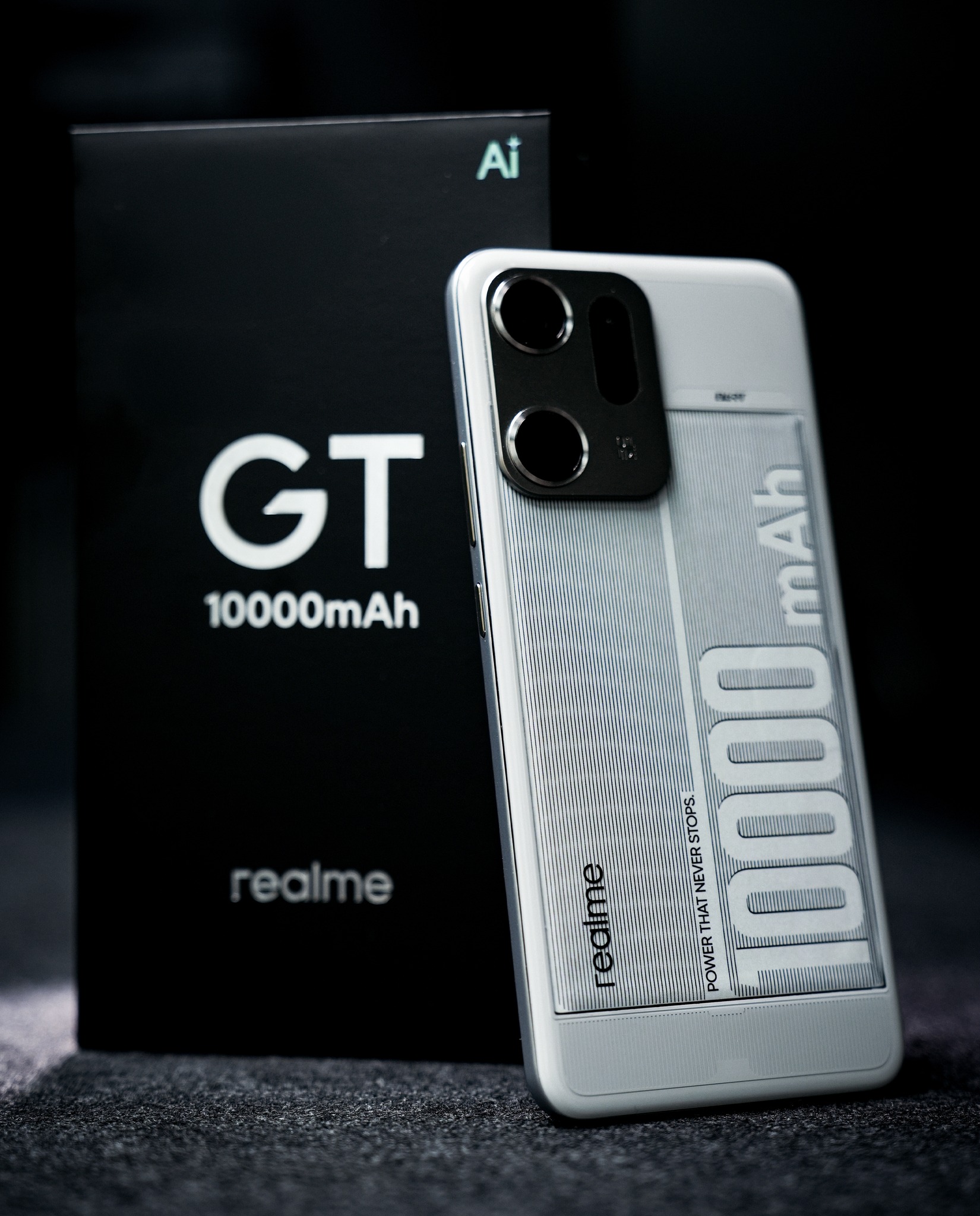 外媒曝明年不止一家厂商推出10000mAh手机!Powerbank用处要终结了? 3 495000102 1003264908658042 6345272280982758182 n 1