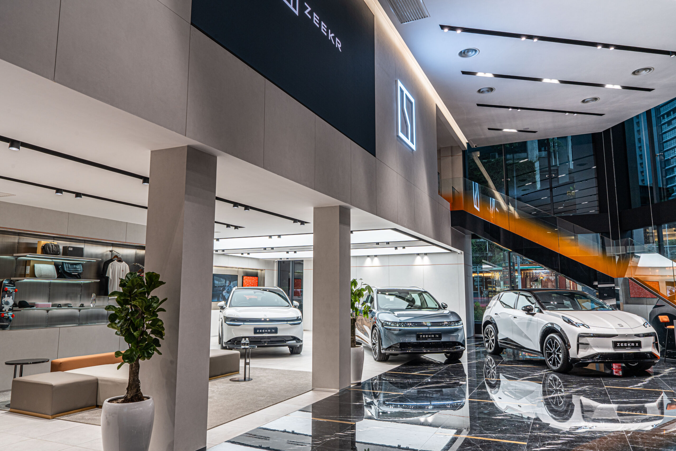 Zeekr Center KLCC 盛大开业!全新展厅开幕,Zeekr 009 Executive 售价 RM299,800 起! 9 DSC07852 HDR 1 scaled
