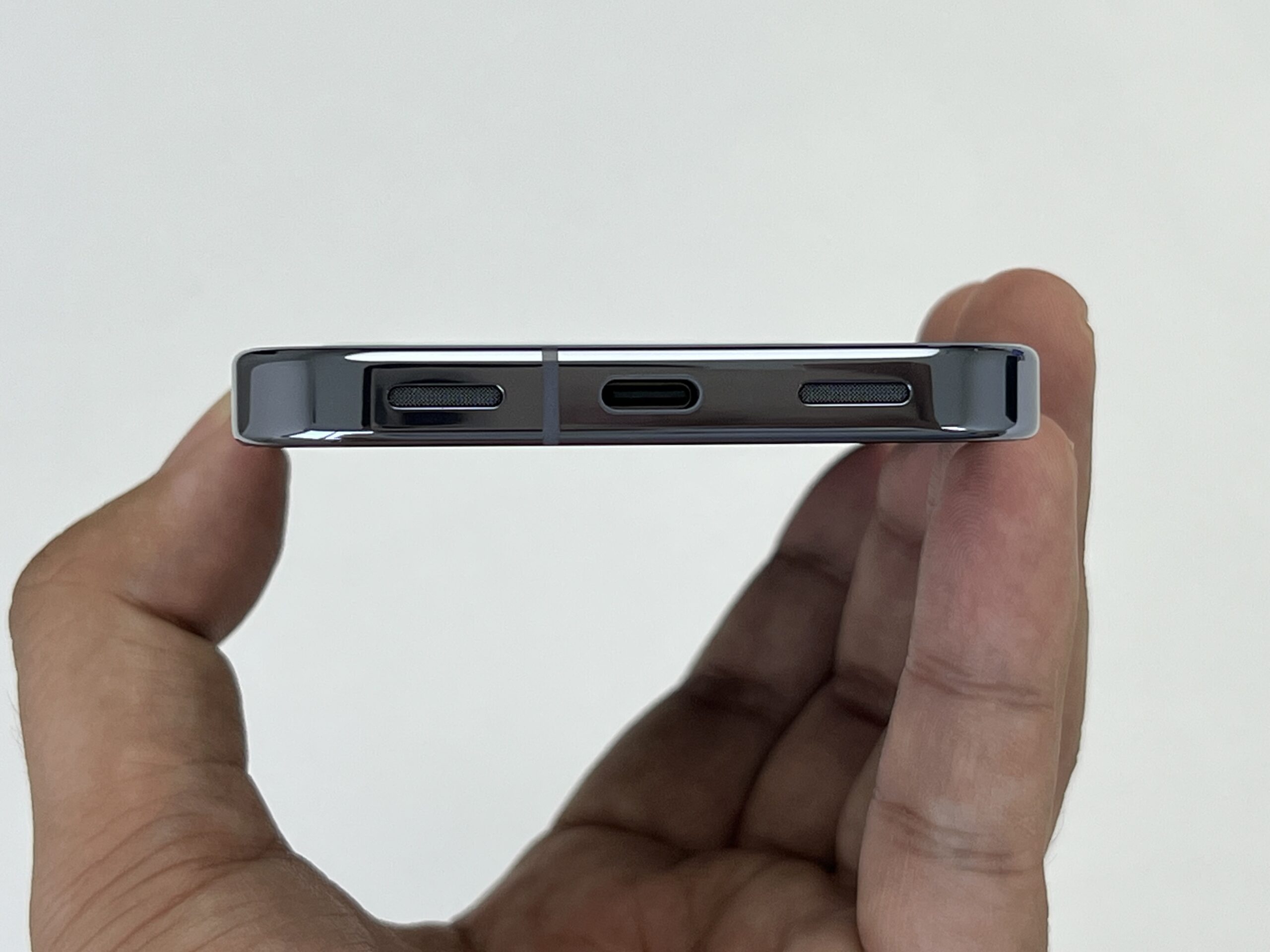Google Pixel 10 Pro评测:Google AI生态的绝佳范本,体验流畅、新芯片仍力有未逮 4 Google Pixel 10 Pro评测:Google AI生态的绝佳范本,体验流畅、新芯片仍力有未逮
