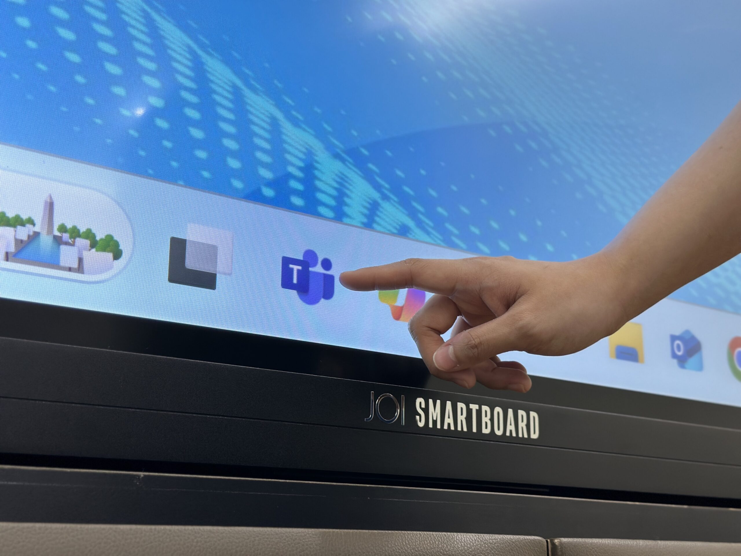 课堂版“哄娃神器”!JOI® Smartboard 智能电子屏:彩色触控屏+AI助教更能抓住学生注意力、老师上课不无聊! 6 Photo 28 08 2025 9 38 56 AM scaled