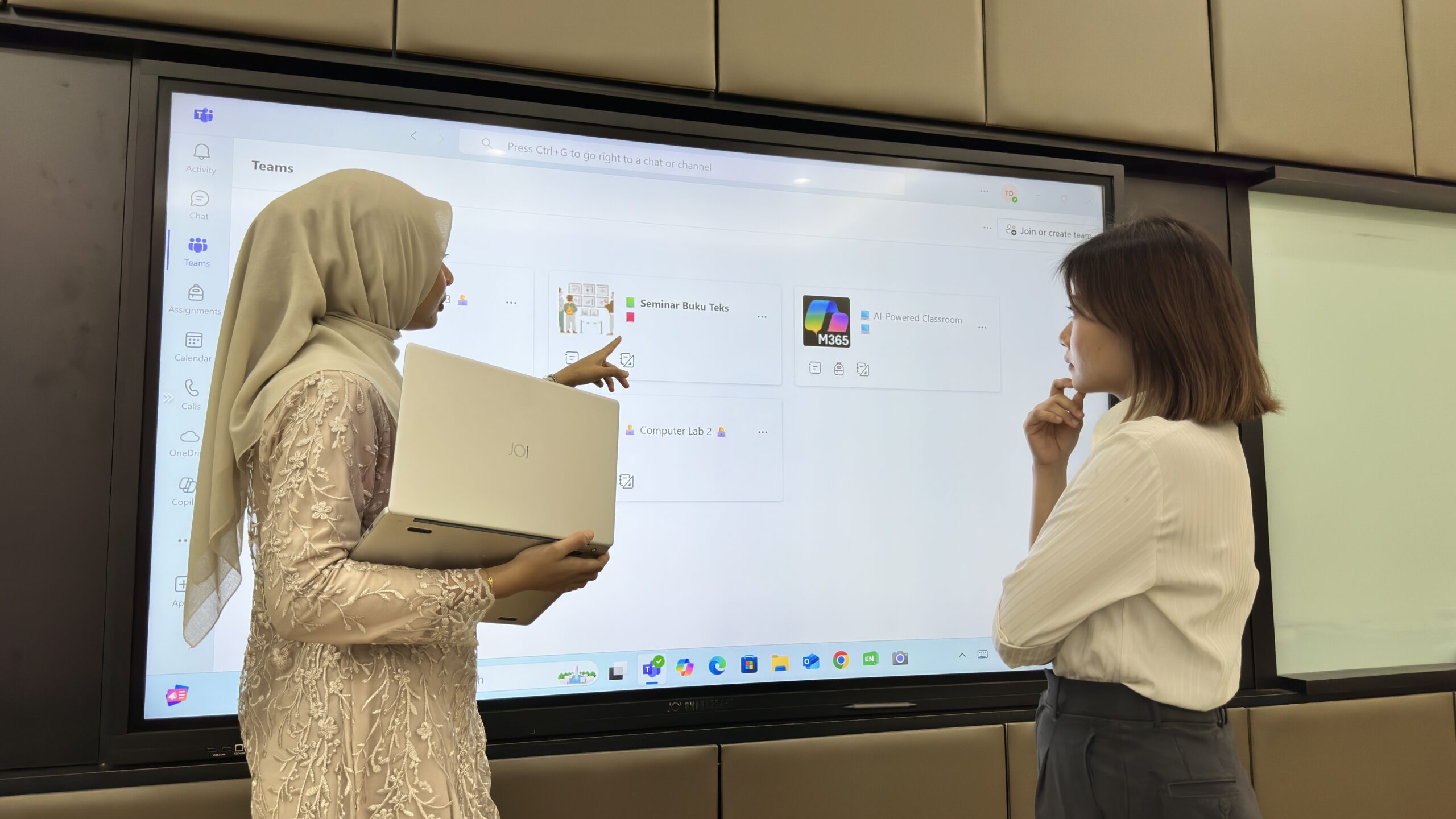 课堂版“哄娃神器”!JOI® Smartboard 智能电子屏:彩色触控屏+AI助教更能抓住学生注意力、老师上课不无聊! 12 Photo 28 08 2025 9 39 59 AM 1 scaled