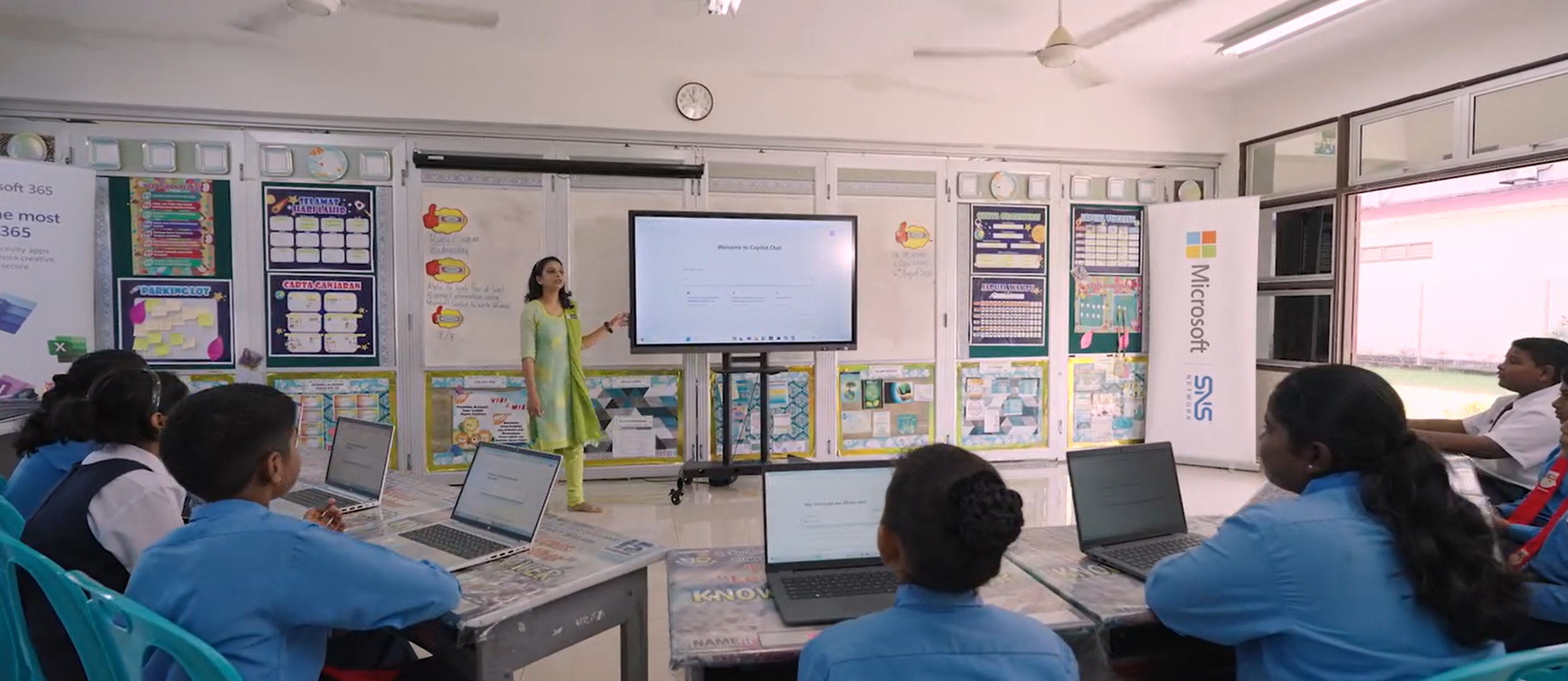 课堂版“哄娃神器”!JOI® Smartboard 智能电子屏:彩色触控屏+AI助教更能抓住学生注意力、老师上课不无聊! 4 Screenshot 2025 09 08 170337 1