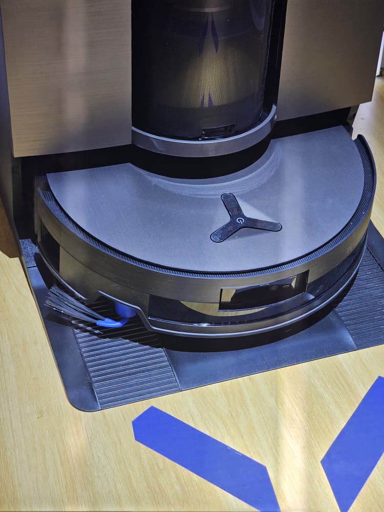 ECOVACS 发布 DEEBOT X11 OmniCyclone 扫地机器人:内置AI管家定制清洁方案、洗拖布会自动充电6%等,大马售价RM5099! 6 WhatsApp Image 2025 09 22 at 21.38.53 1