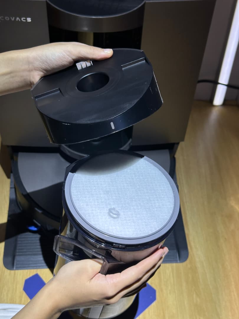ECOVACS 发布 DEEBOT X11 OmniCyclone 扫地机器人:内置AI管家定制清洁方案、洗拖布会自动充电6%等,大马售价RM5099! 13 WhatsApp Image 2025 09 22 at 21.38.56