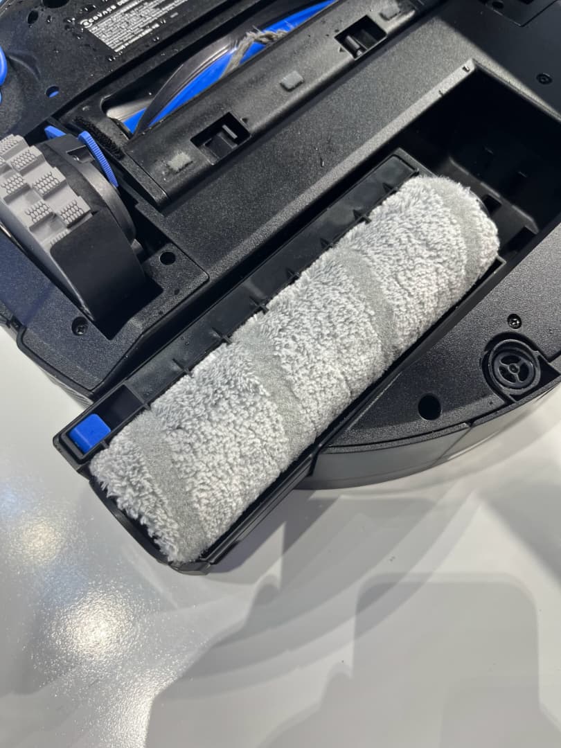 ECOVACS 发布 DEEBOT X11 OmniCyclone 扫地机器人:内置AI管家定制清洁方案、洗拖布会自动充电6%等,大马售价RM5099! 5 WhatsApp Image 2025 09 22 at 21.39.01