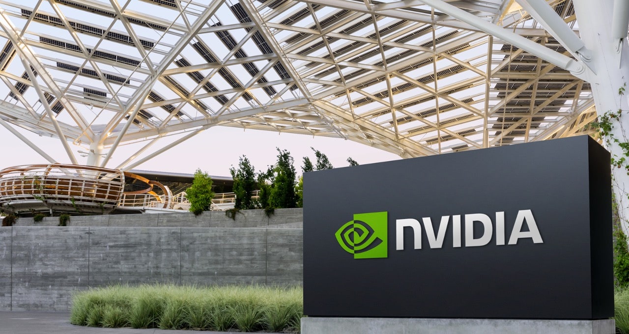 NVIDIA第三季度营收570亿美元!黄仁勋:AI不会有泡沫,手上还有5000亿美元订单 3 NVIDIA第三季度营收570亿美元!黄仁勋:AI不会有泡沫,手上还有5000亿美元订单
