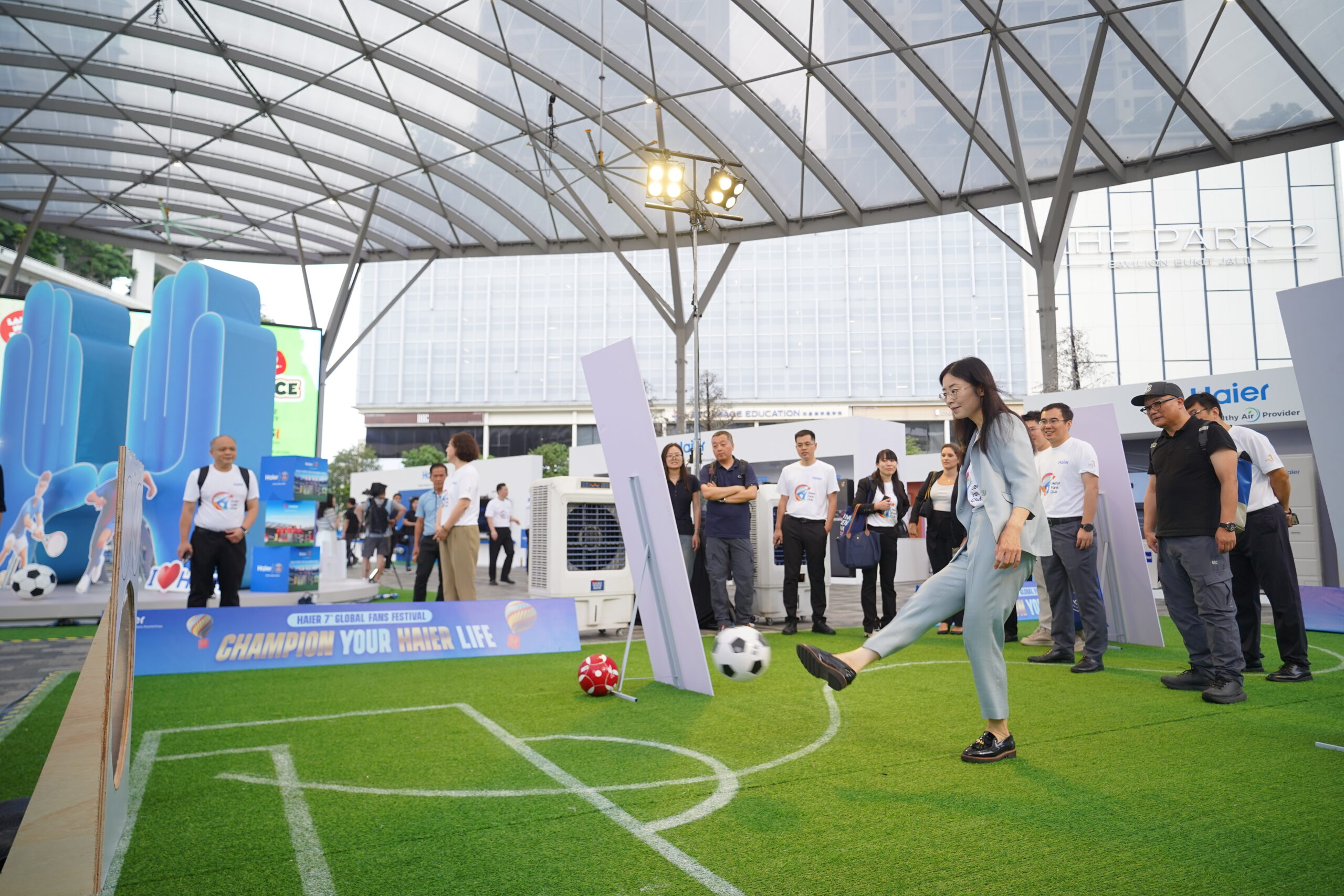 Haier 开启第七届全球粉丝节!Pavilion Bukit Jalil 快闪体验开跑:超多游戏玩、奖品等你赢! 8 Pic 4 Haier 7th Global Fans Festival from 17 21 Dec 5 1 scaled