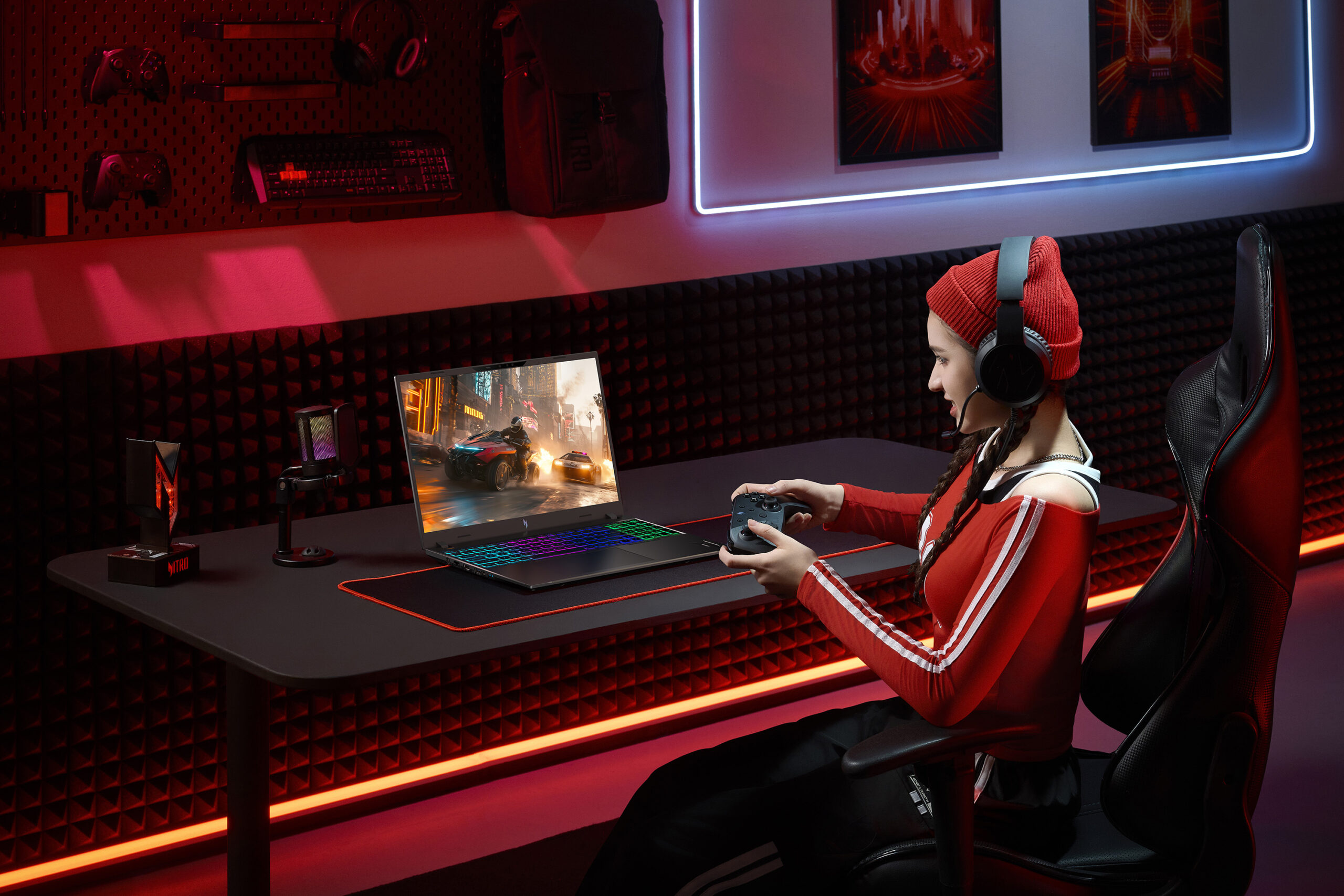 【CES 2026】Acer 推出多款 Copilot+ PC 笔电,全面搭载 AMD Ryzen AI 400 系列处理器! 10 Acer Nitro V 16 AI ANV16 A71 Lifestyle 03 1 scaled