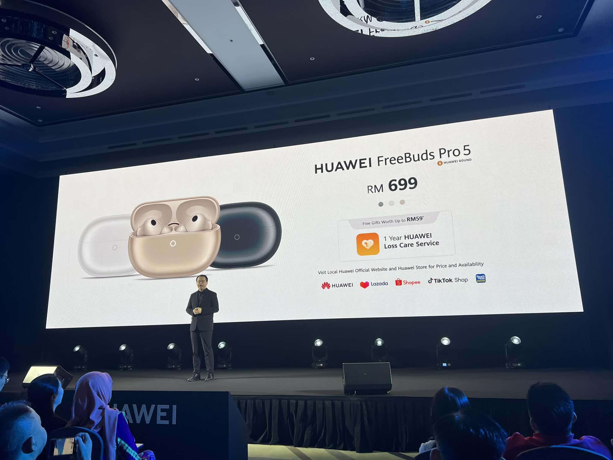 暌违3年回归!HUAWEI Mate 80 Pro发布:Kirin 9030 Pro、原色摄像组合、5750mAh+100W,售 9 883019a7 f822 4e94 9c4e 3627947095b0