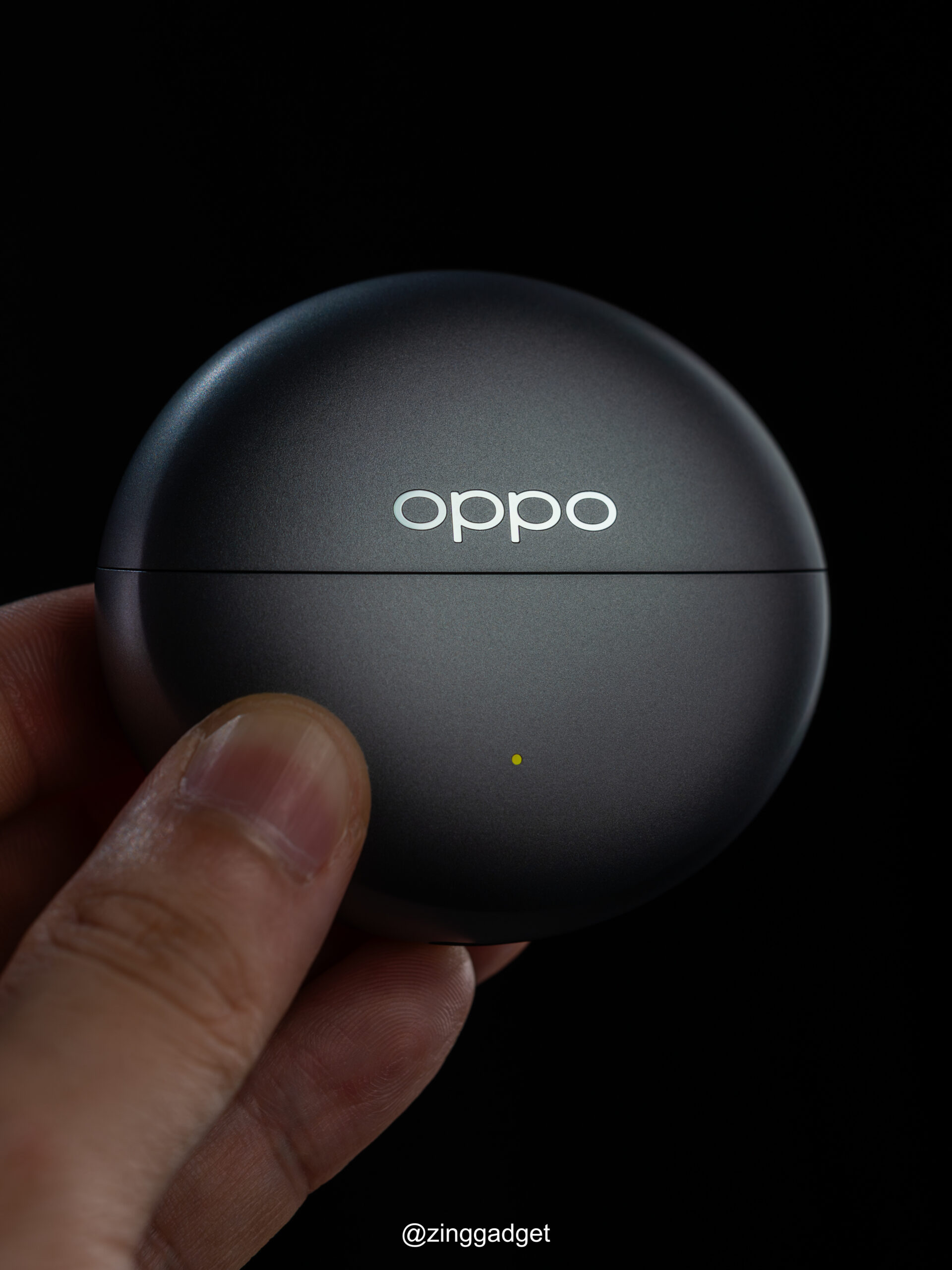 戴起来真的很轻松!OPPO Enco Clip2 评测:轻巧舒服、续航一整天都 OK,但开放式体验仍有取舍! 15 DSC05544 1 scaled
