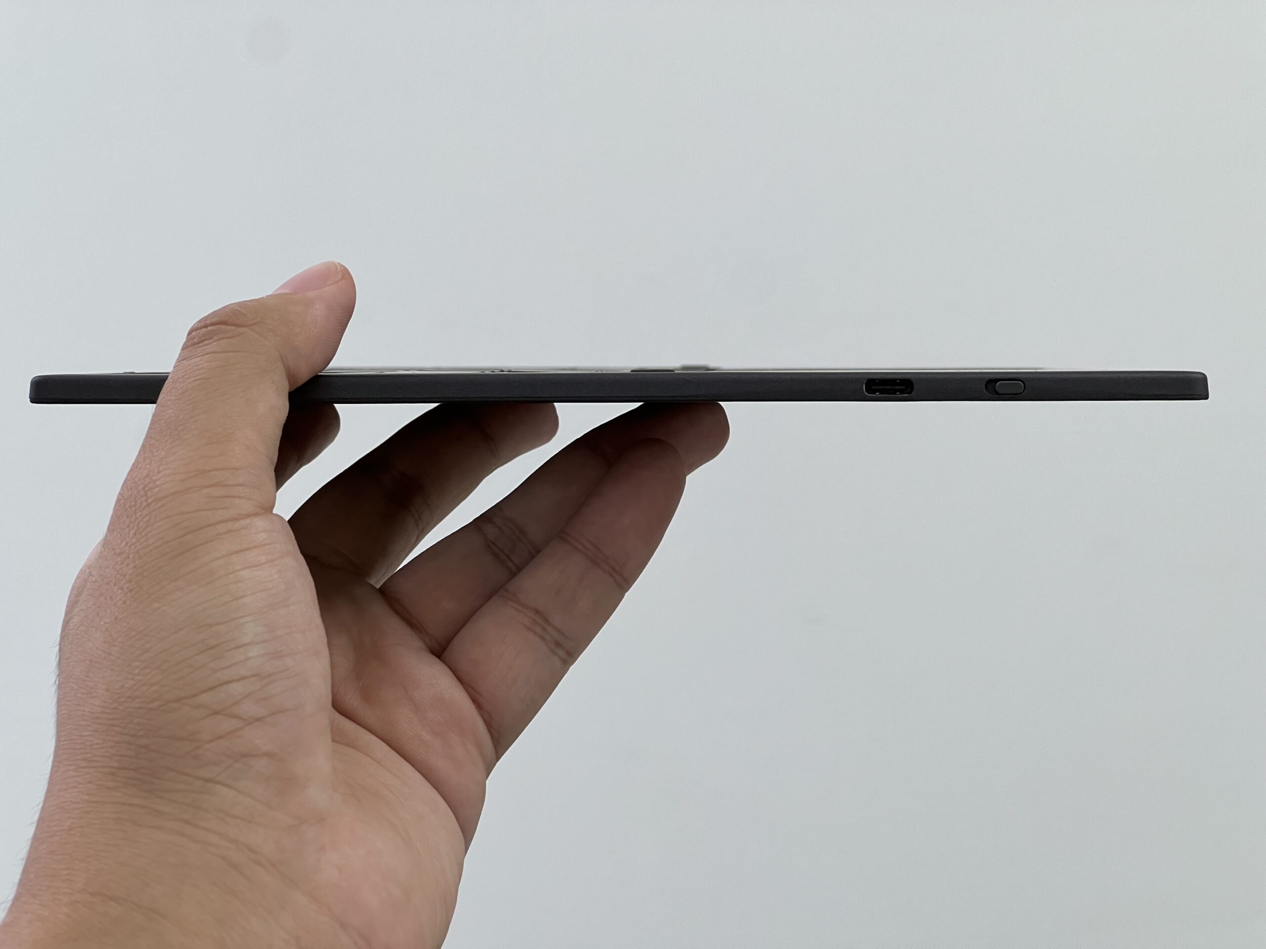 2026款ASUS ZenBook Duo评测:屏幕更大、续航更长、散热更好,体验成熟许多的双屏神器! 5 IMG 3149 scaled