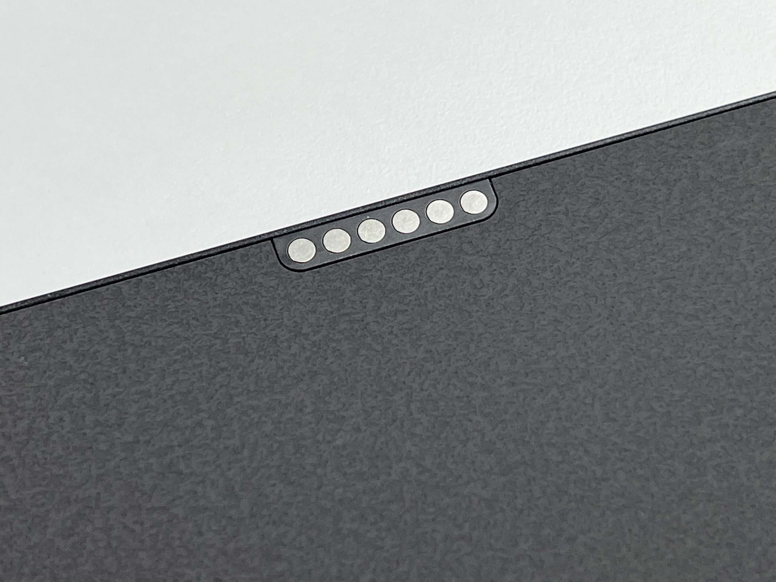 2026款ASUS ZenBook Duo评测:屏幕更大、续航更长、散热更好,体验成熟许多的双屏神器! 11 IMG 3152 scaled