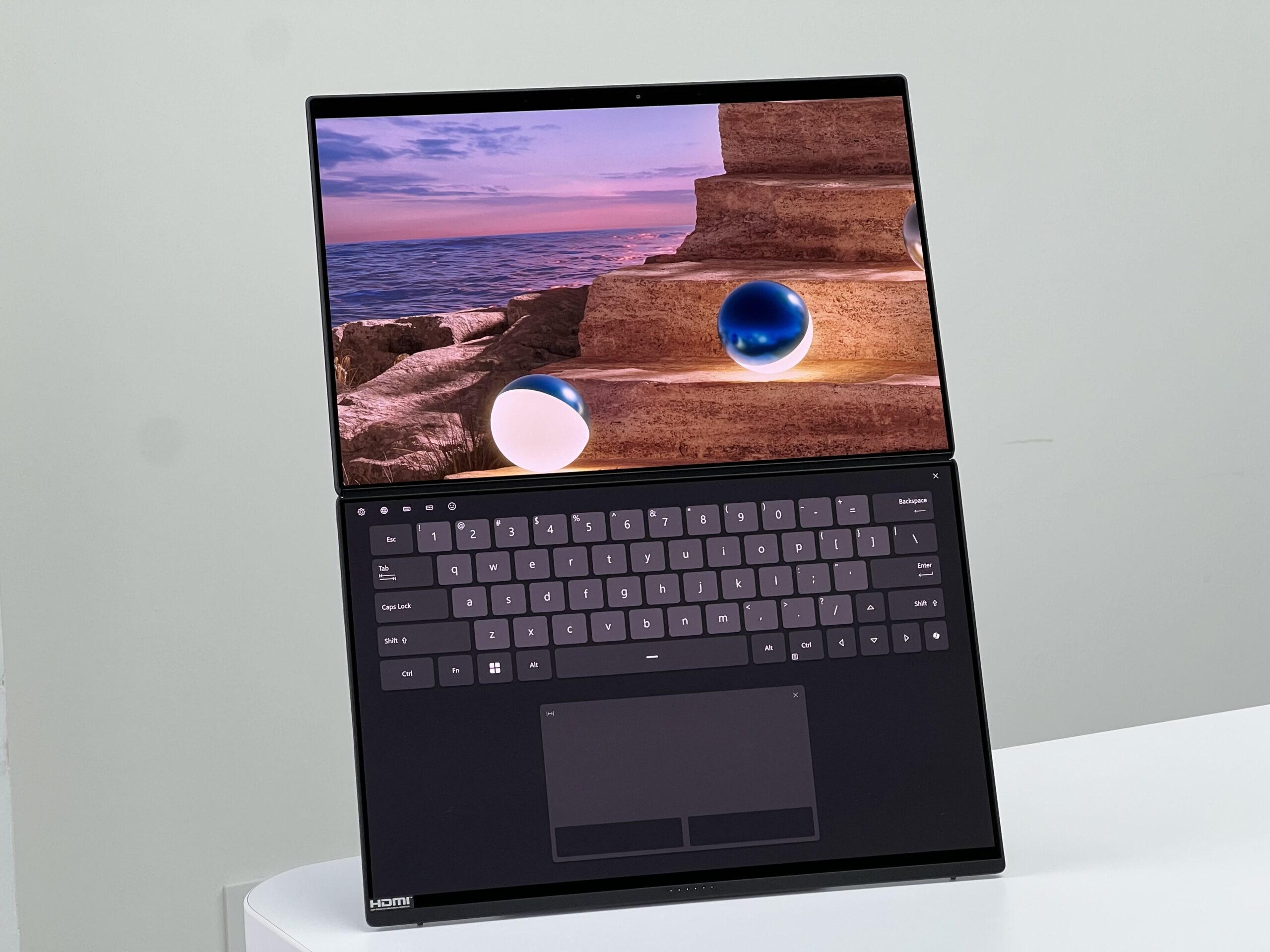 2026款ASUS ZenBook Duo评测:屏幕更大、续航更长、散热更好,体验成熟许多的双屏神器! 9 IMG 3161 scaled