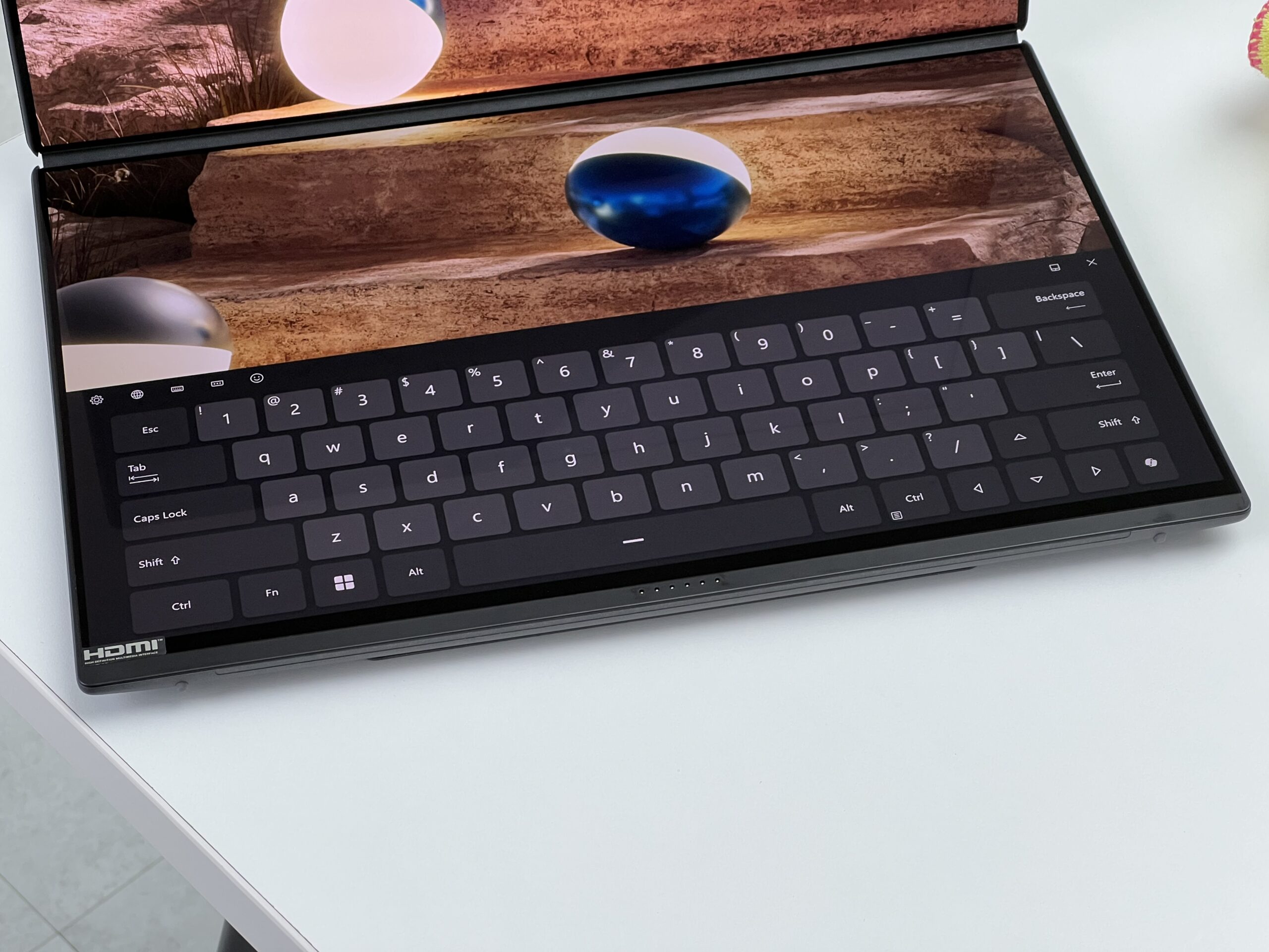 2026款ASUS ZenBook Duo评测:屏幕更大、续航更长、散热更好,体验成熟许多的双屏神器! 14 IMG 3173 scaled
