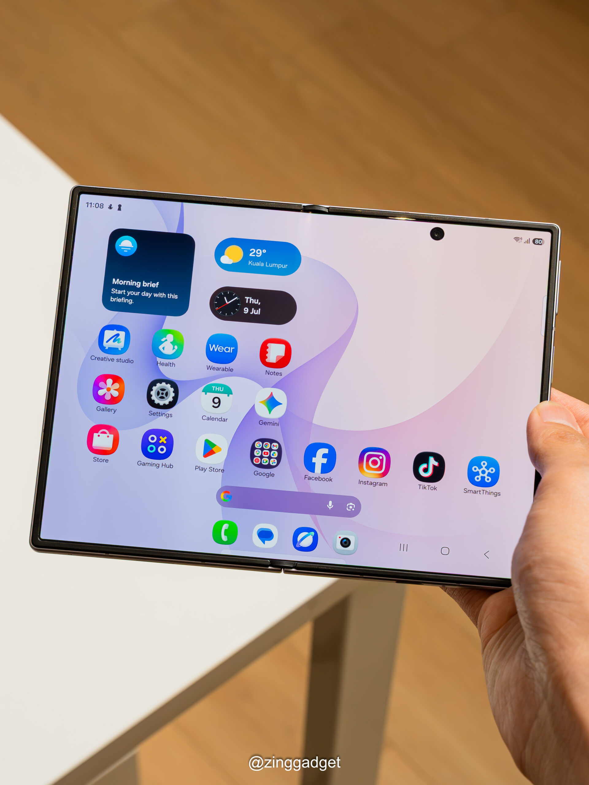 Samsung Galaxy Z Fold8评测:这次的屏幕比例很合理,或许是折叠屏的理想形态! 2 DSC06808 scaled