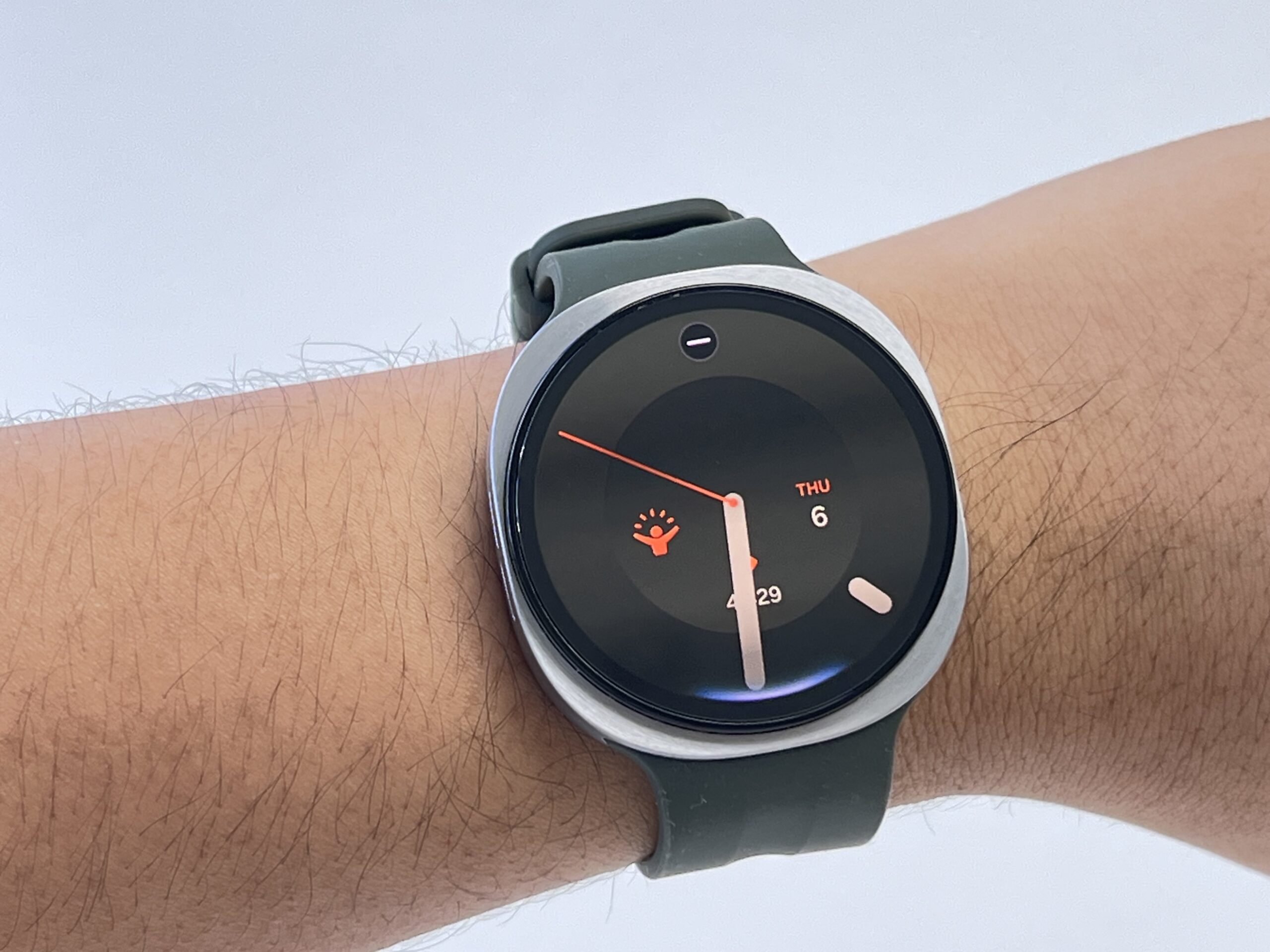 Samsung Galaxy Watch9体验:长时间盯着你的健康看,抬腕就能开启语音助理很“顺手” 7 IMG 4775 scaled