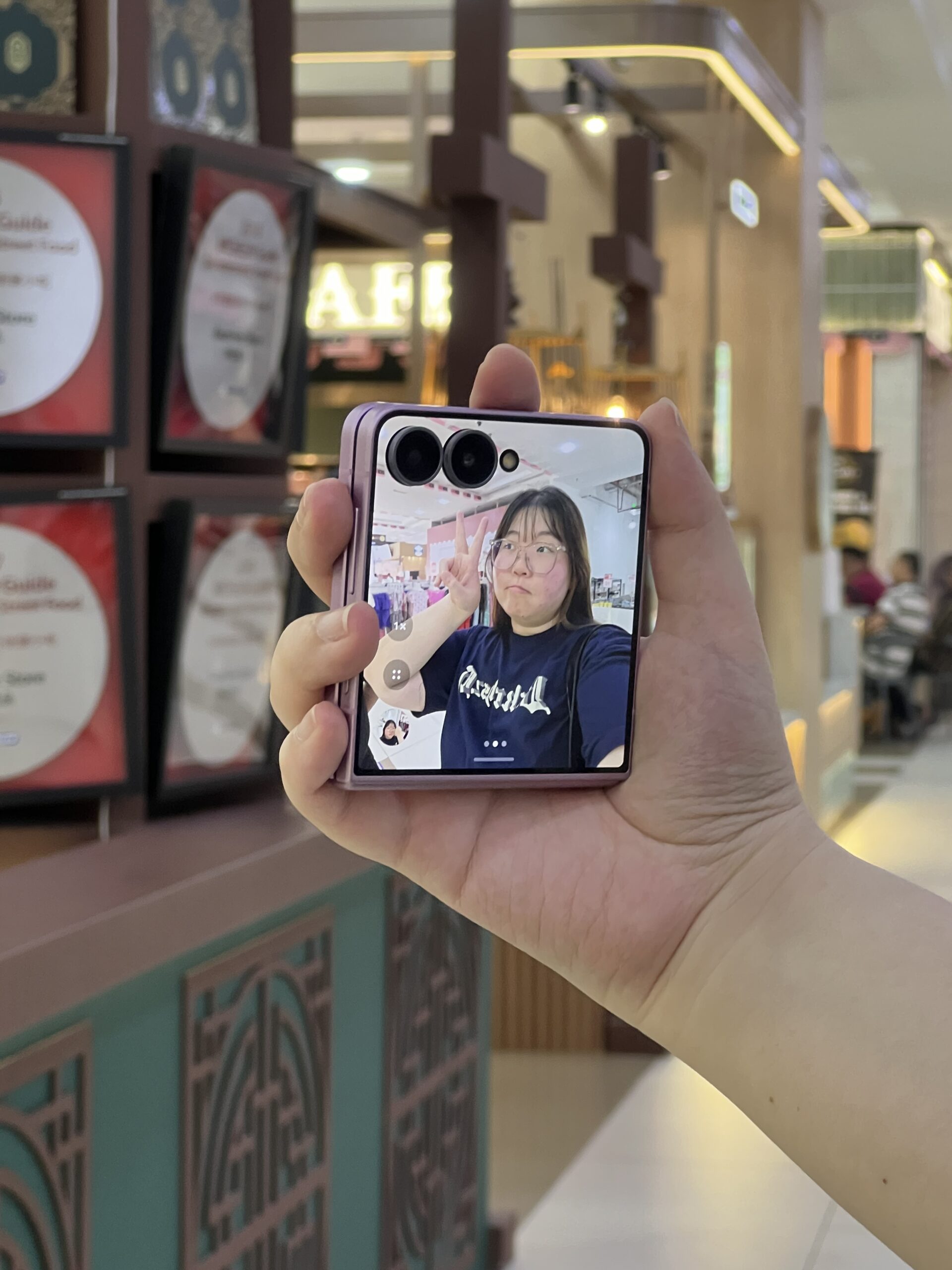 Samsung Galaxy Z Flip8 出门比你还忙!FlexCam放着拍、Super Steady跟着跑,帮你Instagram素材拍好拍满! 10 IMG 4984 scaled